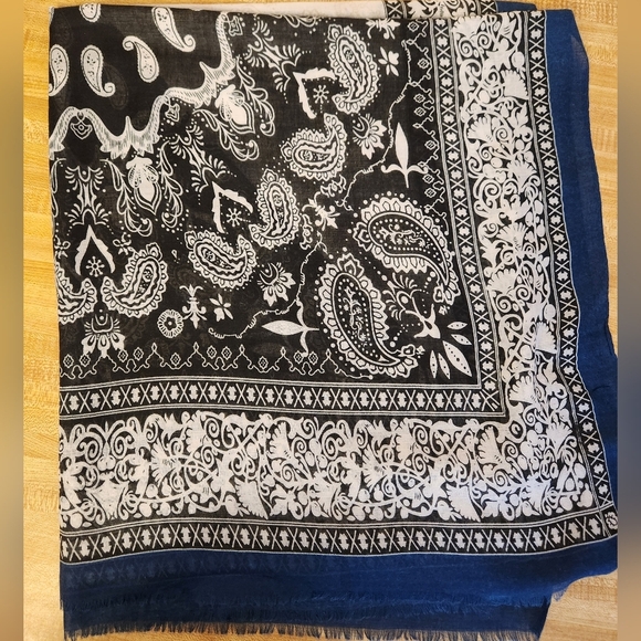 MIA + TESS Pattern Lightweight Scarf Navy/Black/White - Picture 12 of 14